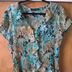 Short Sleeve ruffled blouse